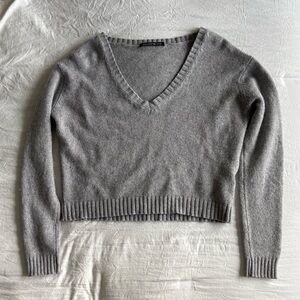 Brandy Melville v-neck cropped sweater